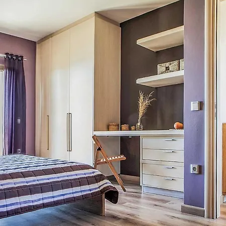 Sleeps 6 Air Con Wifi * 사미